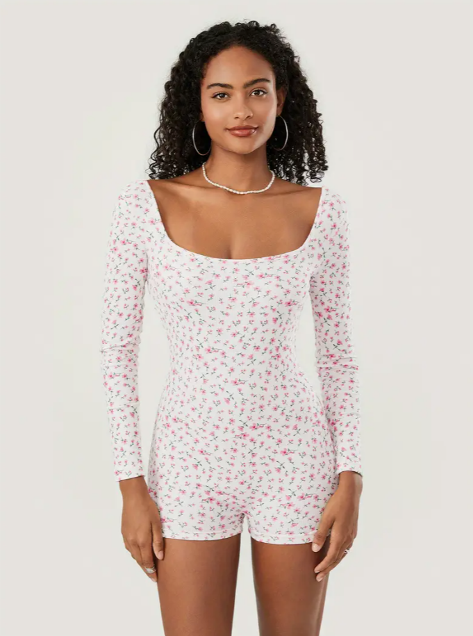An elegant floral print women's onesie - polyester round neck long sleeve onesie, braided square neck short sleeve T-shirt shorts, suitable for spring, summer and fall, adult club wear
