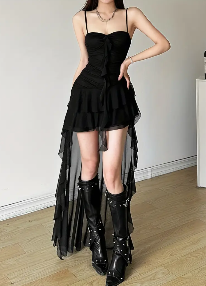 An elegant polyester peplum slip dress - off-the-shoulder design, solid color, heart-shaped neckline, pleated A-line dress for all seasons, woven party club wear