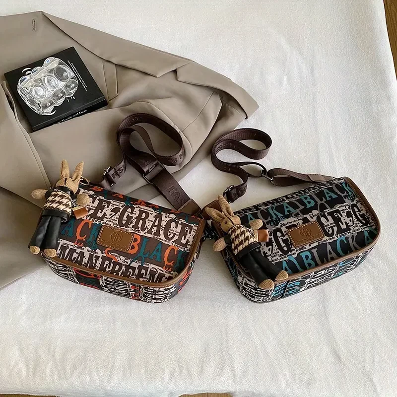 2024 Easter New Design Letter Printed Shoulder Bag, Novelty Creative Crossbody Bag With Bunny Pendant Deco